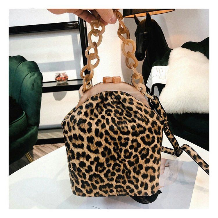 New Fashion Bucket Box Messenger With Acrylic Chains - - Luxury bags by WAAMII