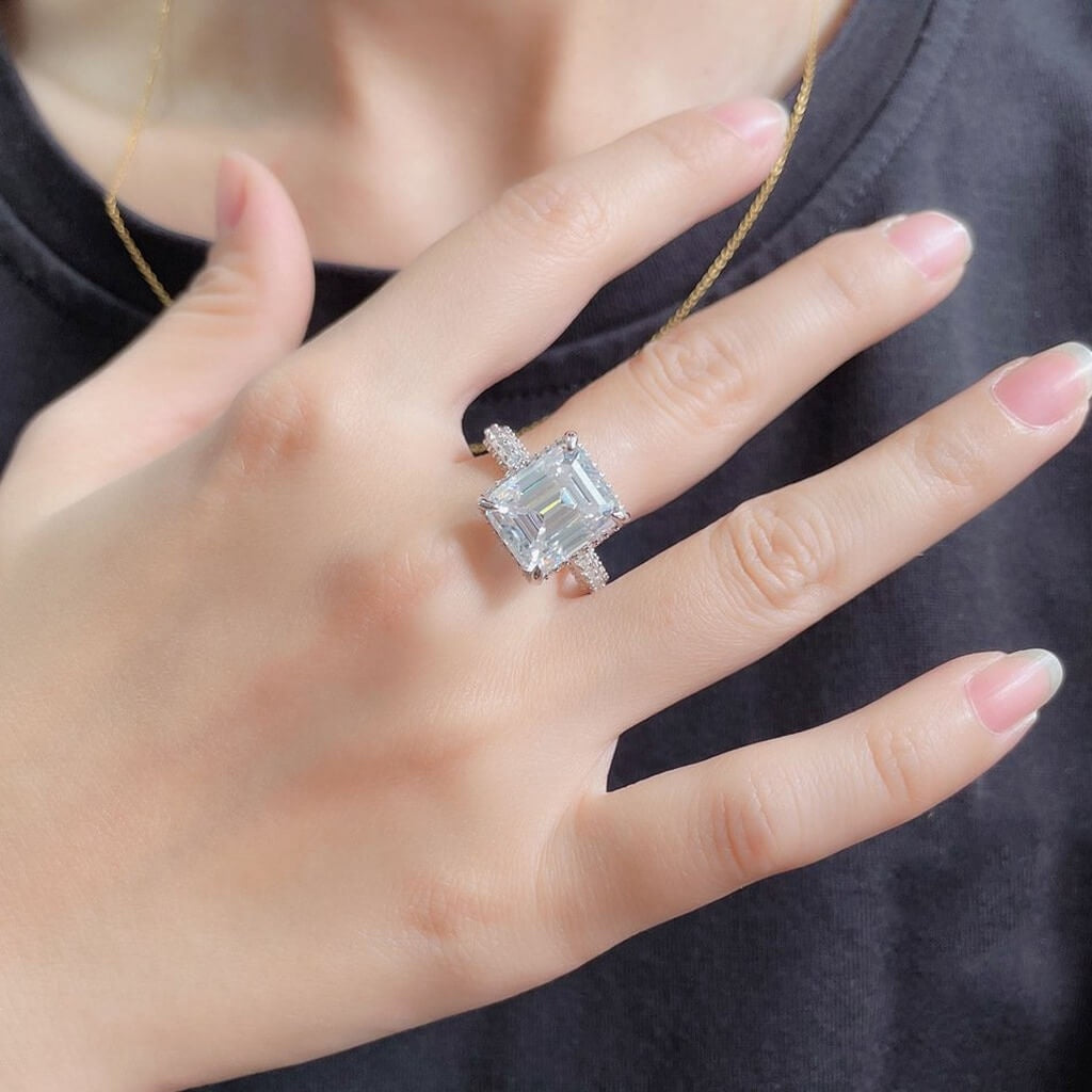 8 CT Round Moissanite Solitaire Ring in Sterling Silver - View 4