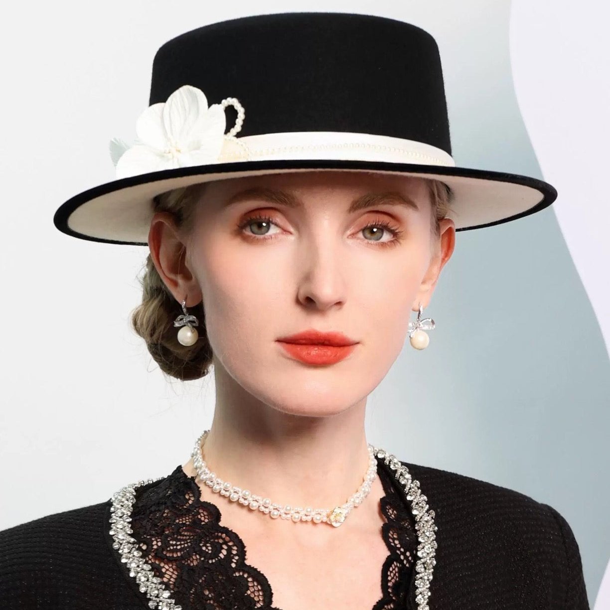 Black White Elegant Flat Brimmed Wool Hat | WAAMII