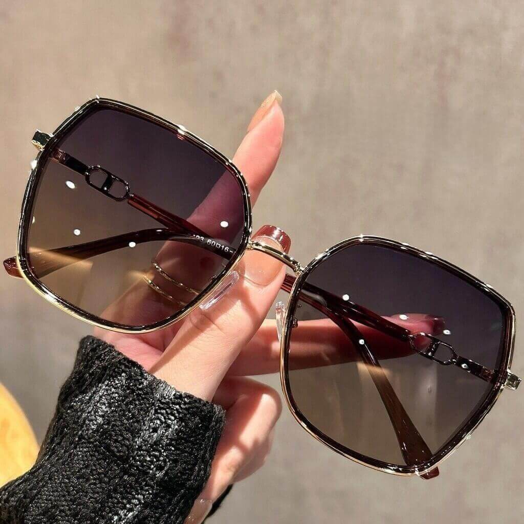 WAAMII Luxe Oversized Polarized Geometric Sunglasses 18503 18988